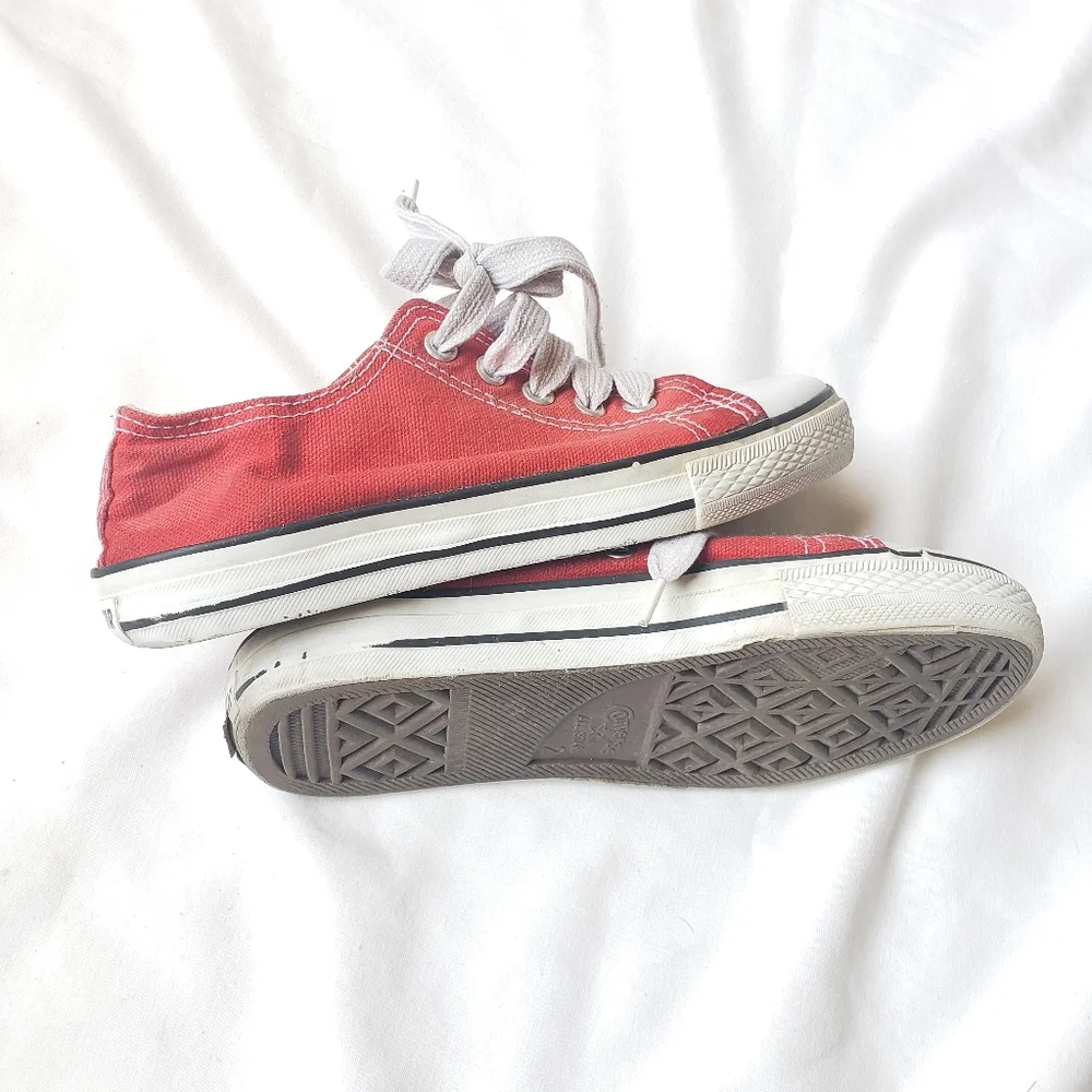 converse • chuck taylor sneakers